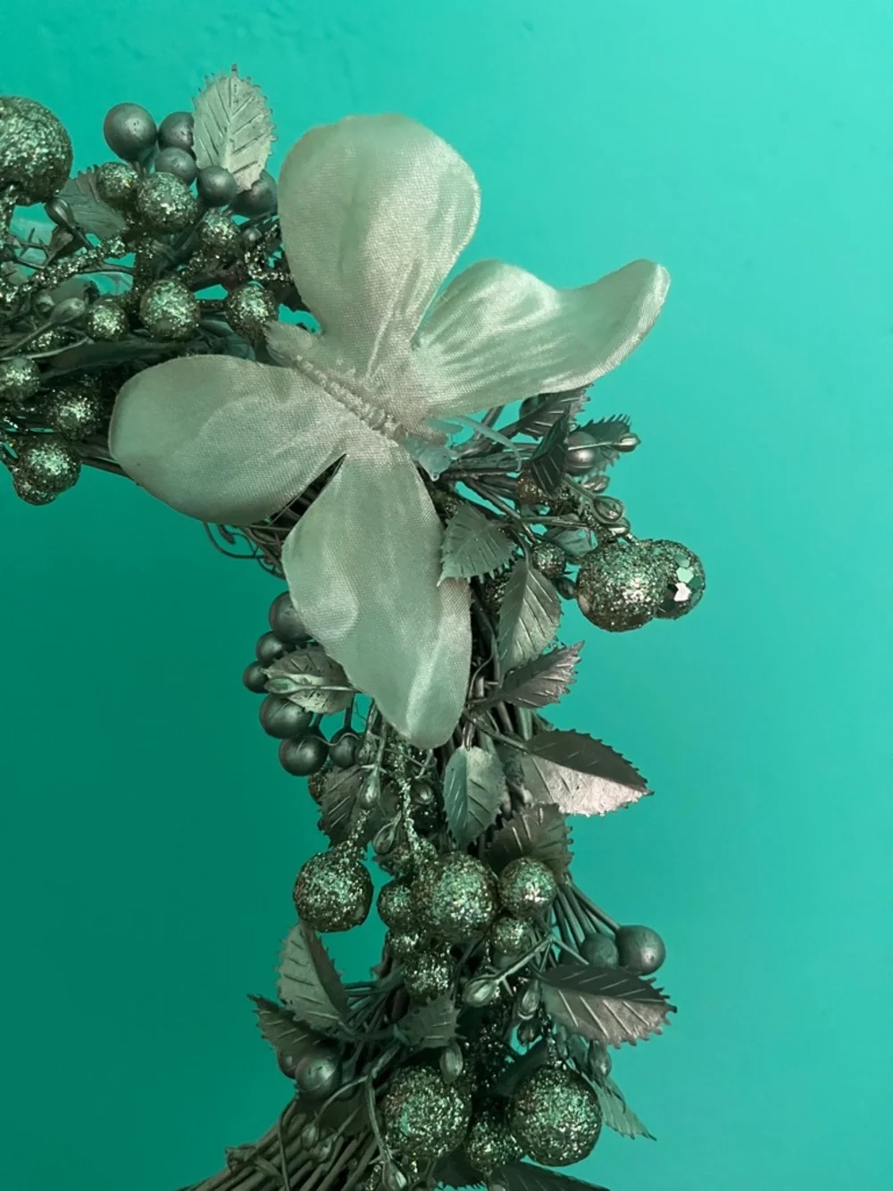 NWOT Silver Butterfly Wreath – Small Decorative Wall or Table Display – Spring